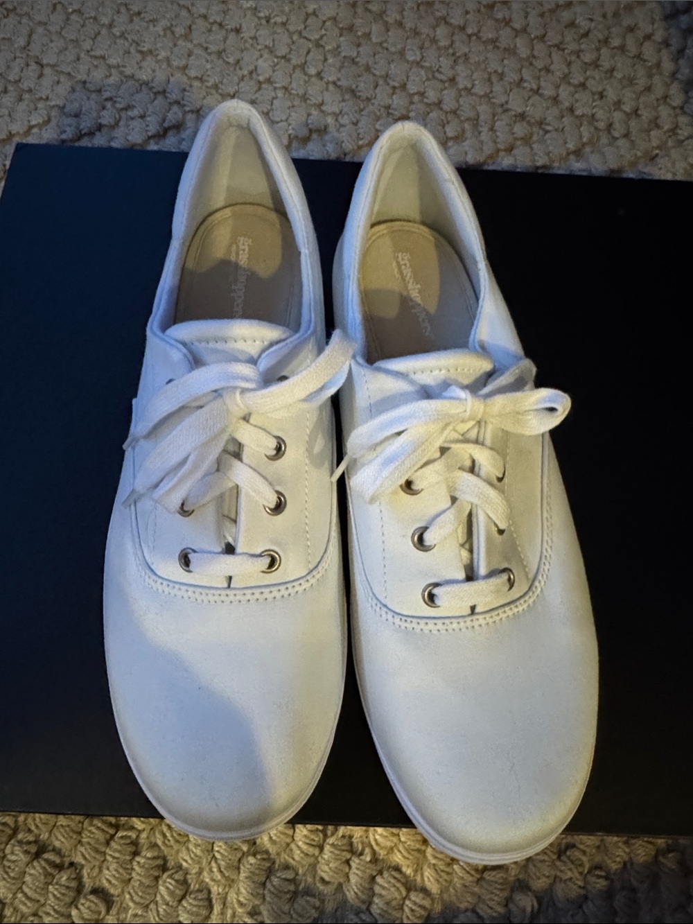 Grasshoppers Women's White Lace-Up Canvas Sneakers